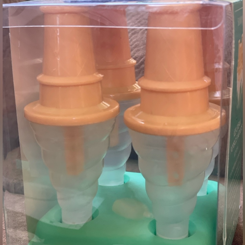 Ice Cream Popsicle Molds by SunnyLife Set of 4 - Picture 11 of 13